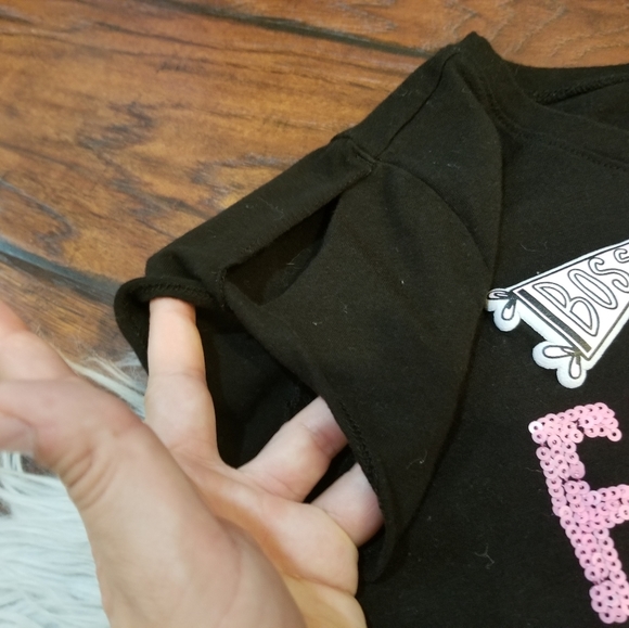 CLOSET CLEAR OUT ITEM - Picture 6 of 7